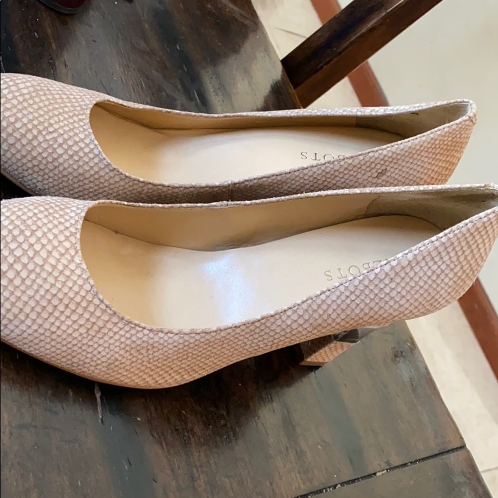 Size 10- Talbots heals